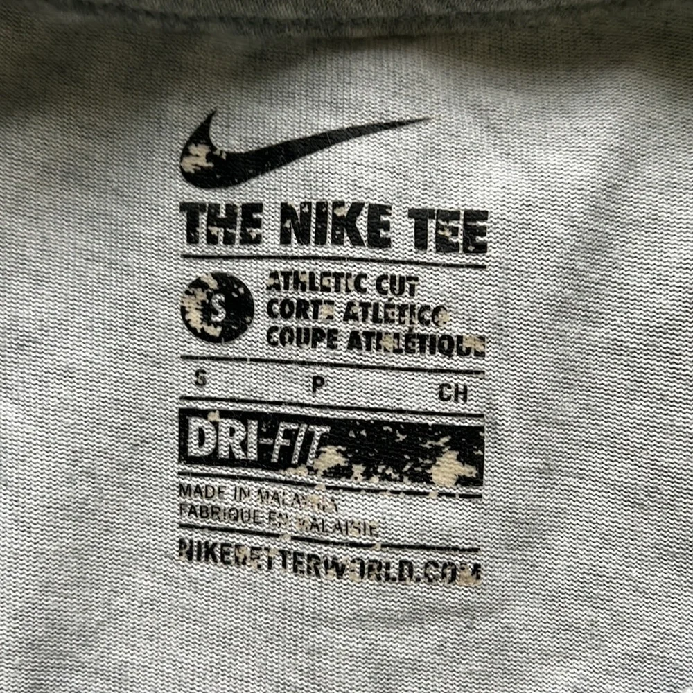 Nike Basketball Shirts, Men’s Size S, lot of 4 shirts